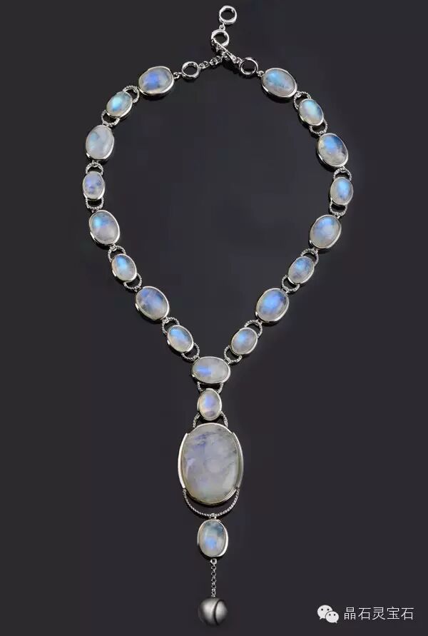 揭秘阿肯宝石的神秘面纱