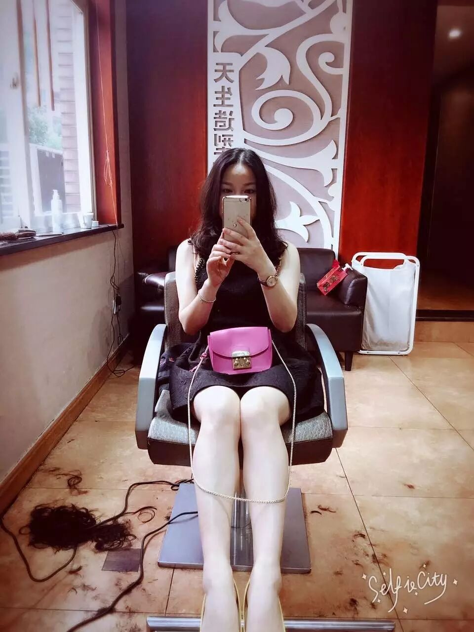 牌子的高跟鞋_高跟鞋鞋跟质量测评_高跟鞋牌子