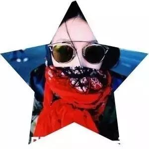 周冬雨征服乐叔 仅靠80元的星星耳环