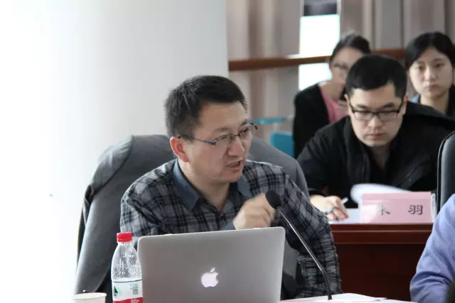有了这两条路线，所以毛泽东既是“国父”也是“革命导师”。
