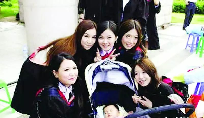 北京一学院10馀名女大学生怀孕生子:为更容易求职?