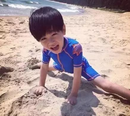 ...出演上海迪士尼宣传片,还当了赵丽颖的儿子..……