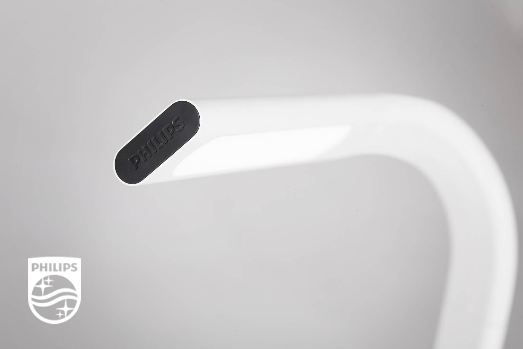 飞利浦+小米智慧家庭米家强强联合重磅推出：飞利浦智睿台灯二代！