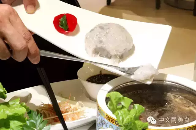 【火锅可以吃出浪漫】时尚火锅豆捞坊来到纽约 零淀粉手工精做鱼滑虾丸