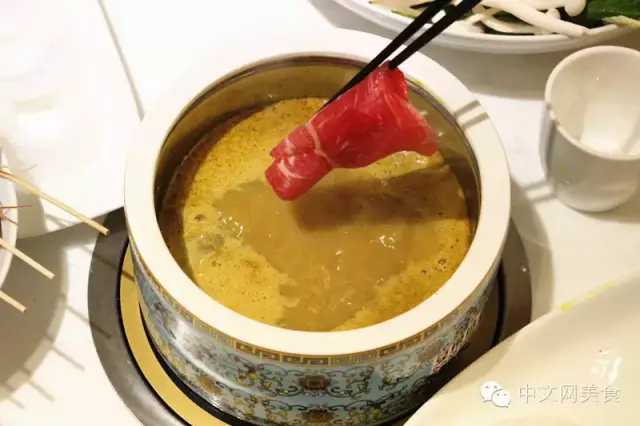 【火锅可以吃出浪漫】时尚火锅豆捞坊来到纽约 零淀粉手工精做鱼滑虾丸