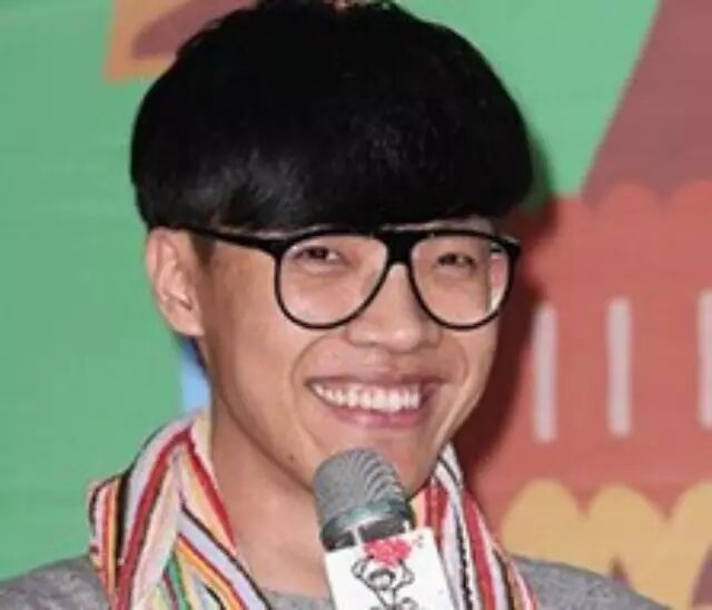 上岸大把挣钱,回去开腔骂娘&hellip;台独歌手卢广仲被扒了个透