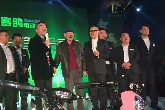 杨少华、杨义、贾斯文等明星助阵,赛鸽新品发布会签单火...