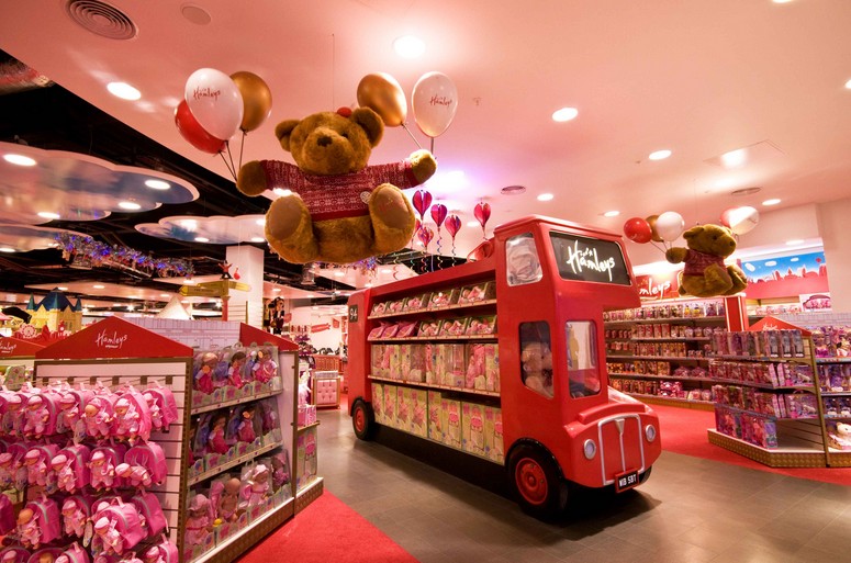 伦敦最大最古老玩具店——哈姆雷斯玩具店hamleys