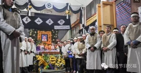 广西好校长离世惊动全城，数千人送行，县城花圈被抢购一空995 / 作者:火星娃崽 / 帖子ID:113314