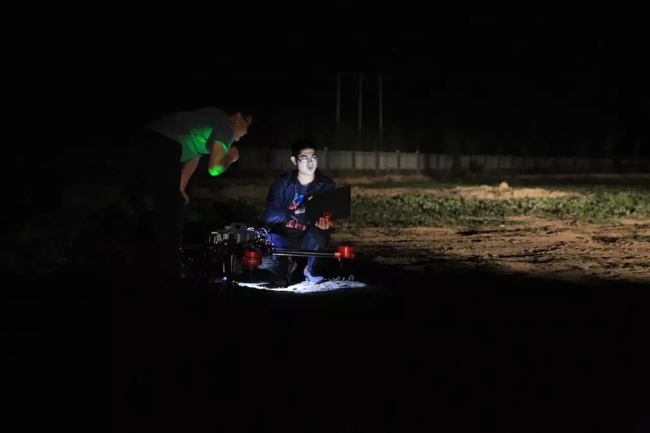 走，一起下地 --極飛農(nóng)業(yè)