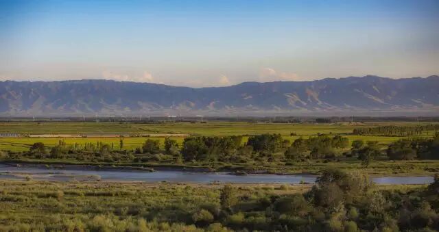 塞外江南迎來(lái)新風(fēng)景--極飛農(nóng)業(yè)植保服務(wù)隊(duì)