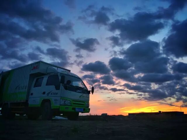 塞外江南迎來(lái)新風(fēng)景--極飛農(nóng)業(yè)植保服務(wù)隊(duì)