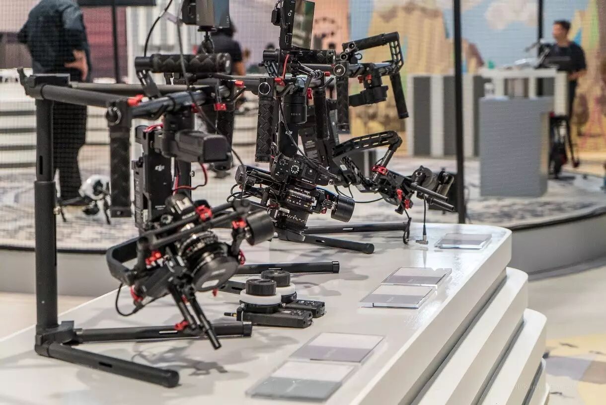 4月，大疆?dāng)y多款新品到美國(guó)拉斯維加斯溜達(dá)了一圈！