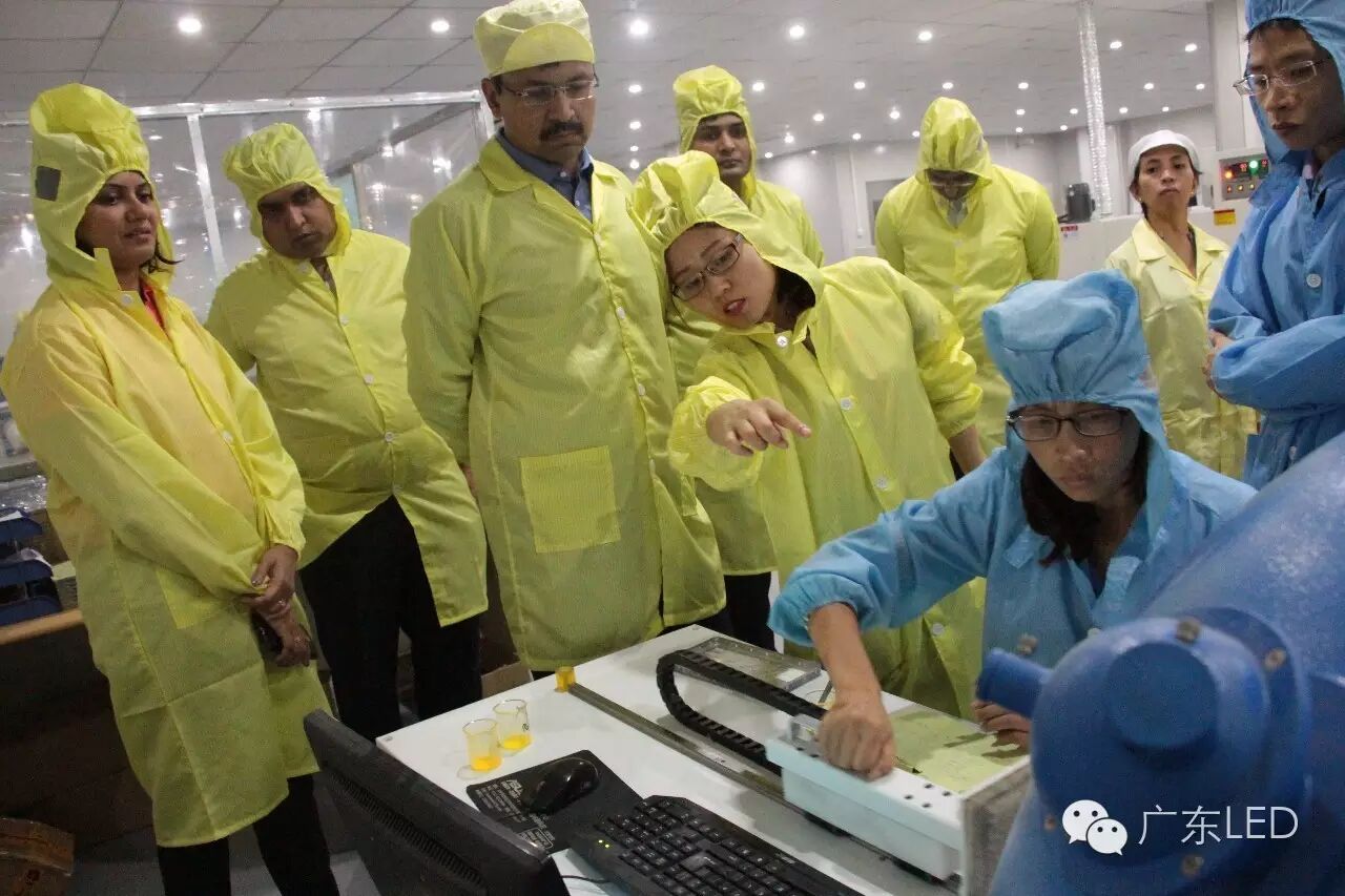 光明路运动，印政府推出LED灯采购路线图！深圳政府打造开放型经济，积极推动LED企业走出去！
