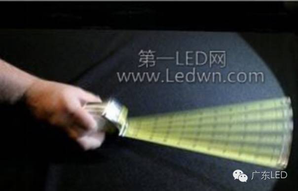 技术PK，到底是高PF重要还是无闪烁重要？