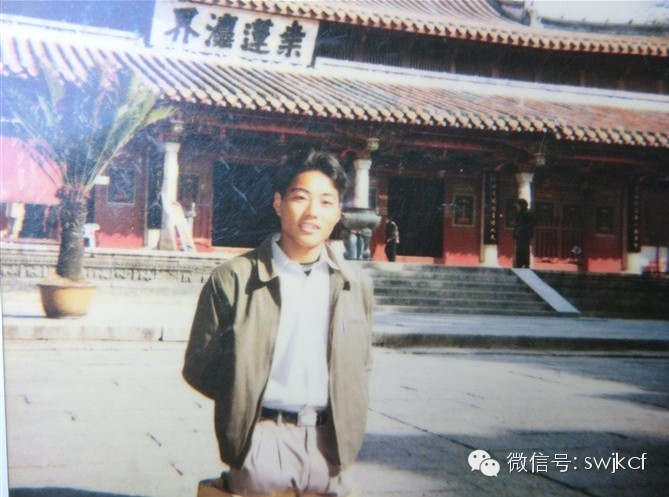 已转发两千万次的奇迹,中国最经典的励志人物,无腿流浪青年令人钦佩 - 语笑嫣然 - 闲闲颔首千娇起,嫣然一笑百媚生 已转发两千万次的奇迹,中国最经典的励志人物 - 涓涓小溪 - 深谷幽兰--涓涓小溪