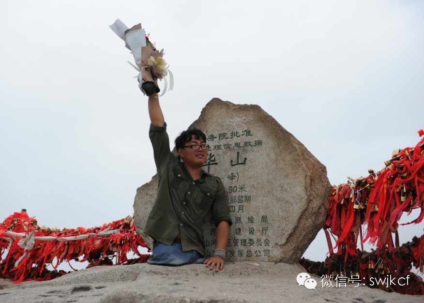 已转发两千万次的奇迹,中国最经典的励志人物,无腿流浪青年令人钦佩 - 语笑嫣然 - 闲闲颔首千娇起,嫣然一笑百媚生 已转发两千万次的奇迹,中国最经典的励志人物 - 涓涓小溪 - 深谷幽兰--涓涓小溪