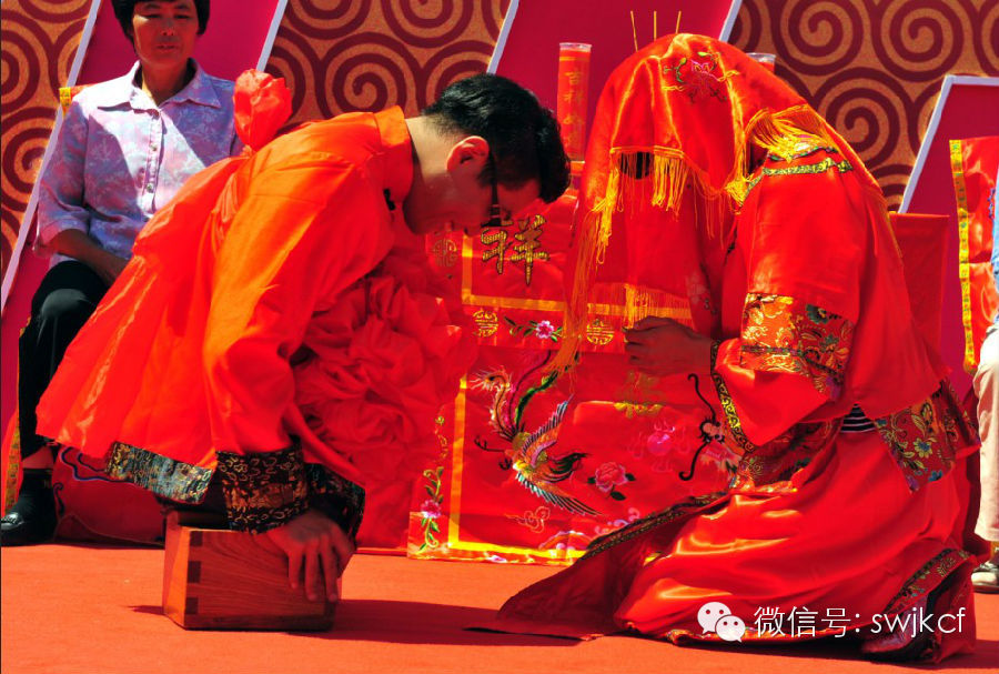 已转发两千万次的奇迹,中国最经典的励志人物,无腿流浪青年令人钦佩 - 语笑嫣然 - 闲闲颔首千娇起,嫣然一笑百媚生 已转发两千万次的奇迹,中国最经典的励志人物 - 涓涓小溪 - 深谷幽兰--涓涓小溪