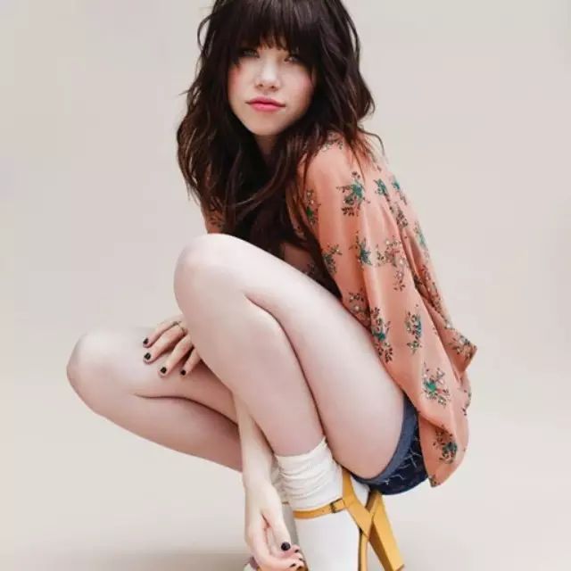 Carly Rae Jepsen:女孩爱情观
