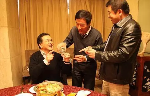 田朴珺的流氓坏蛋 潮商的茶、佛、酒和女人 - 徐明天 - 徐明天 田朴珺的流氓坏蛋 潮商的茶、佛、酒和女人 - 徐明天 - 徐明天