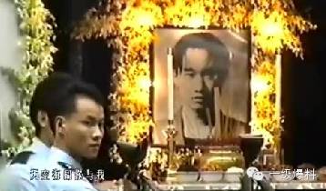 传奇人物李小龙、黄家驹葬礼现场,场面震撼人心