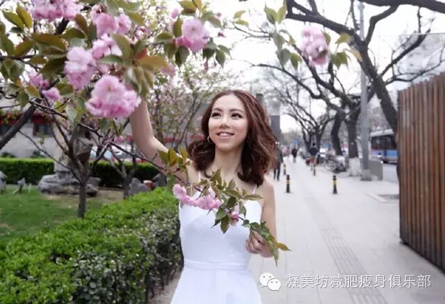 原来是邓紫棋的身材挡了她的时尚路