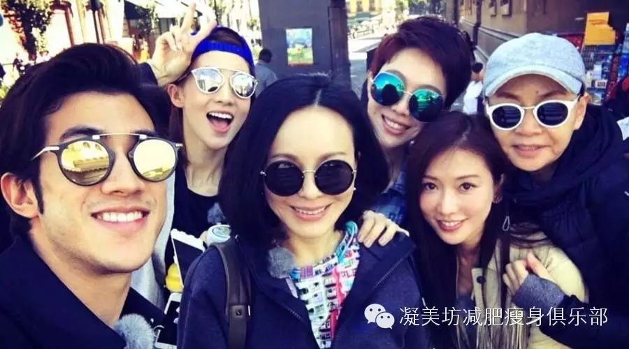 【花样姐姐2】林志玲逆龄似少女 头戴蝴蝶结身穿背带裤 志...
