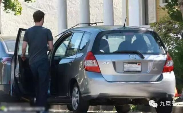 扎克伯格：好吧还是我自己来回答中国人的疑问吧,互联网的一些事