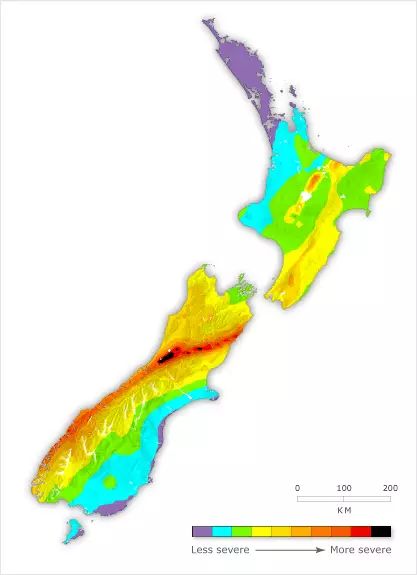 这条地震带正好穿过新西兰北岛和南岛,基督城其实不是新西兰地震等级