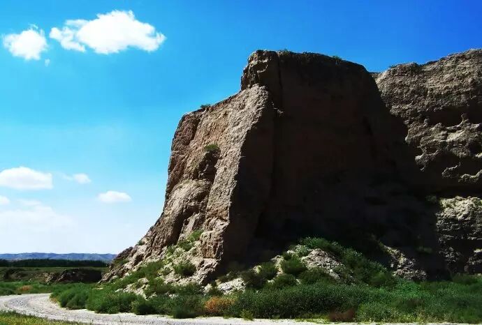 （天空辽远彰显岁月悠久）