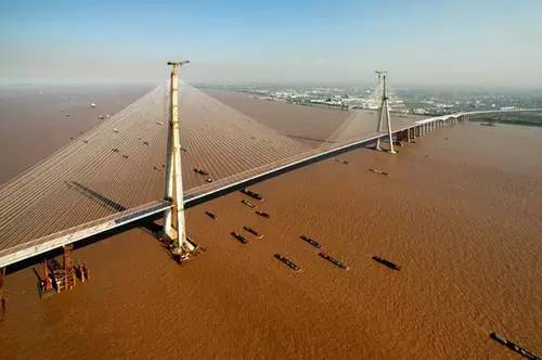 步步驚心！中國的這座玻璃大橋創下十項世界之最 戲劇 第6張