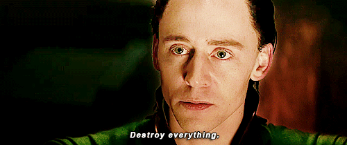 由抖森饰演的洛基并未在正片中出现,导演透露洛基会出现在(蓝光)dvd