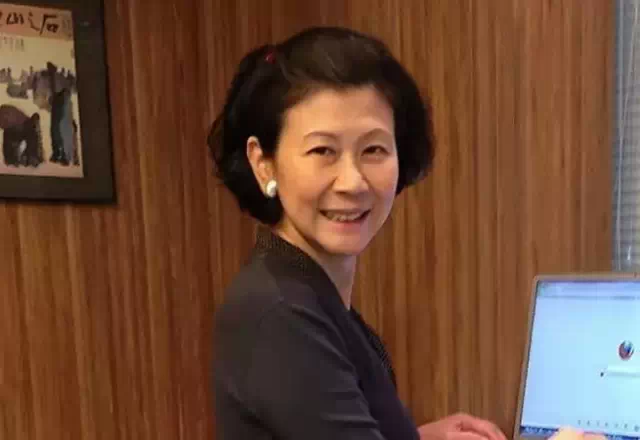 亚洲首富背后的女人!：揭秘李嘉诚的红颜知己 - 捕鱼者 - 做现代有机农业 享健康快乐人生