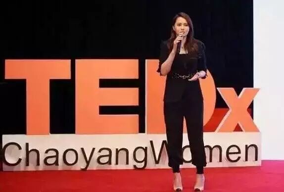 伊能静:从被鞭挞的童年和失败的婚姻走过  铁鏻推荐