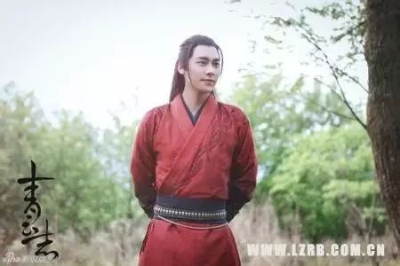 李易峰在《诛仙》给你打招呼~