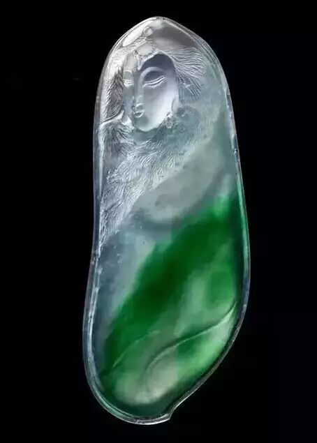 翡翠玉雕名师加龙作品——方寸之间的极致之美