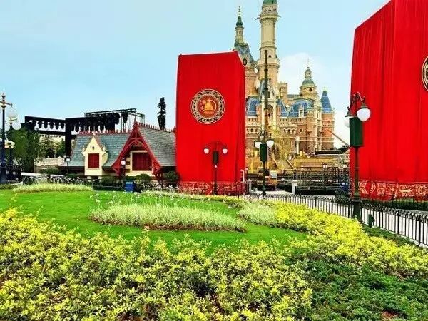 迪士尼55亿美元施工费遭万达质疑