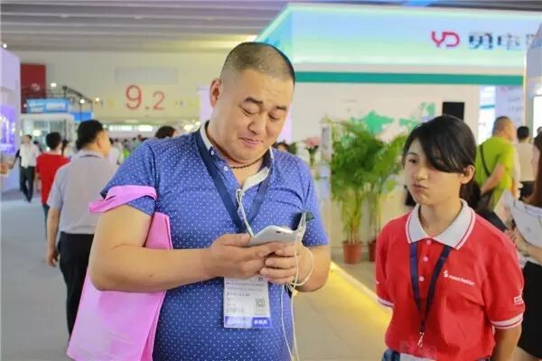 据说今年光亚展的美女少很多？求鉴定！