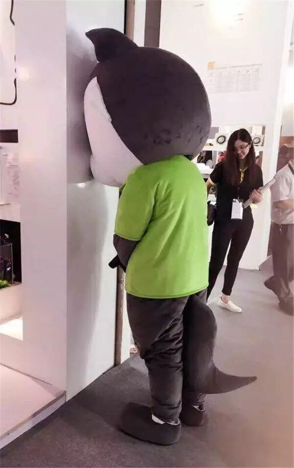 据说今年光亚展的美女少很多？求鉴定！