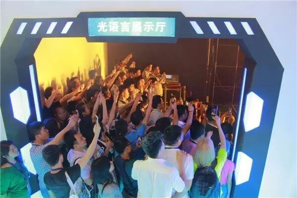 据说今年光亚展的美女少很多？求鉴定！