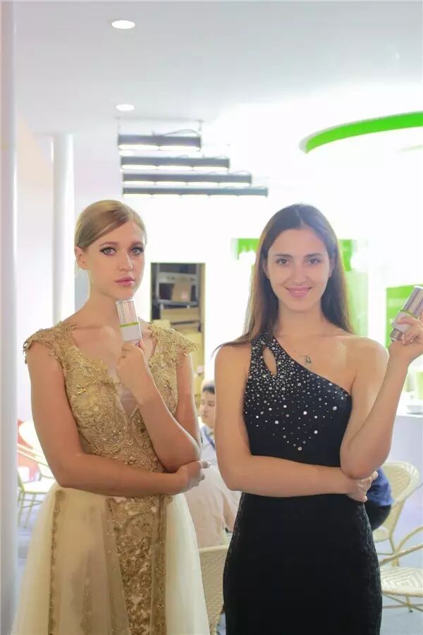 据说今年光亚展的美女少很多？求鉴定！