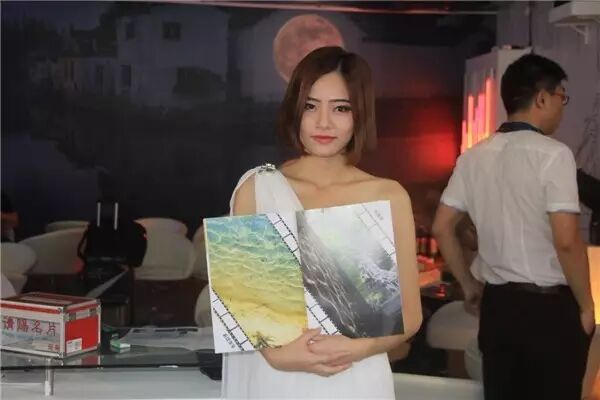 据说今年光亚展的美女少很多？求鉴定！