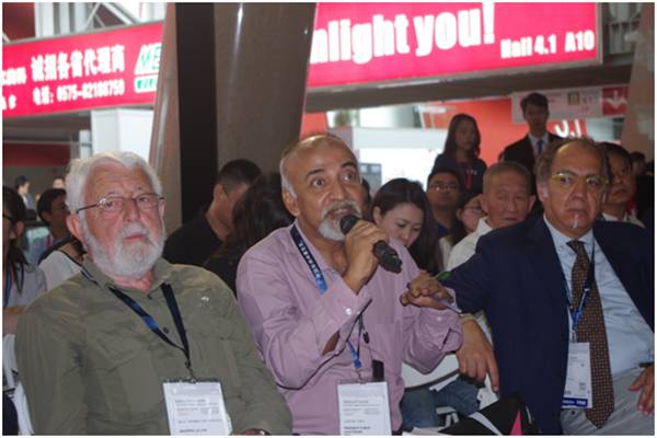 光亚展两“巨头”在新闻发布会上说了什么？