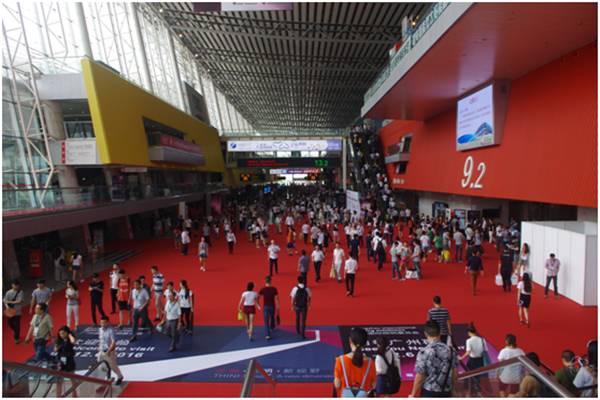 光亚展两“巨头”在新闻发布会上说了什么？