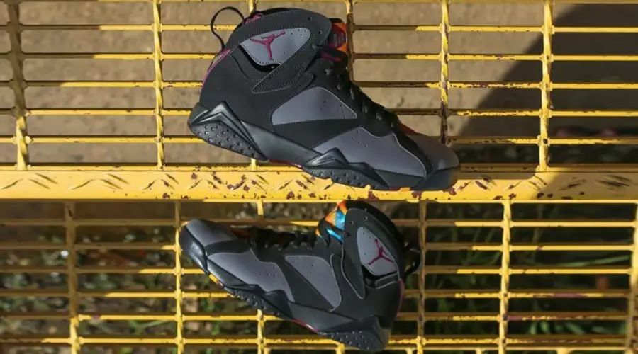 与迈克尔·杰克逊共舞,Air Jordan 7 “Bordeaux”