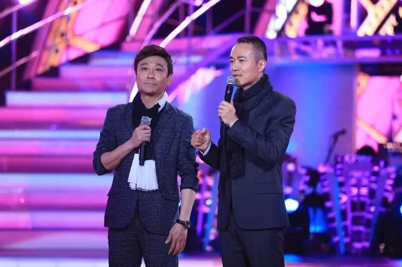 高峰酒后滋事被刑拘 邱启明的茅台成了导火索