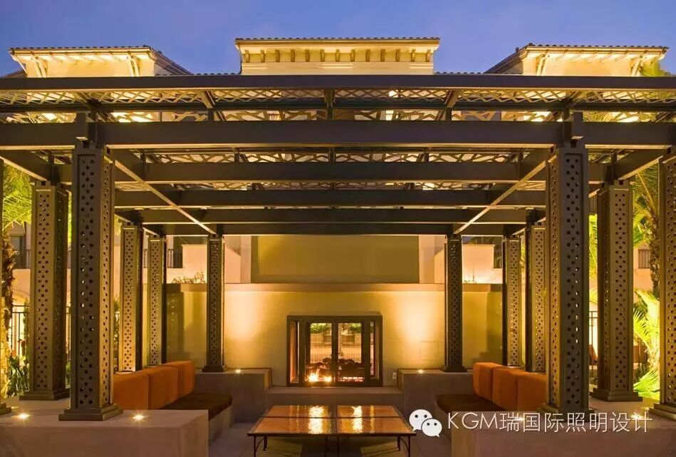 KGM瑞 ∣ 尔湾市的意大利风情