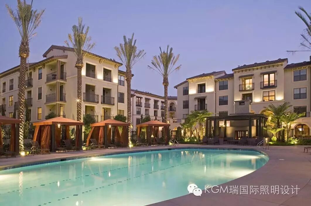 KGM瑞 ∣ 尔湾市的意大利风情