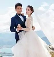 刘诗诗、吴奇隆大婚,激情热吻!