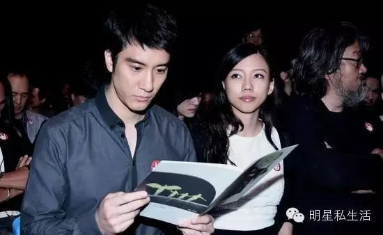 刘天健追思会 王力宏携二胎孕妻现身